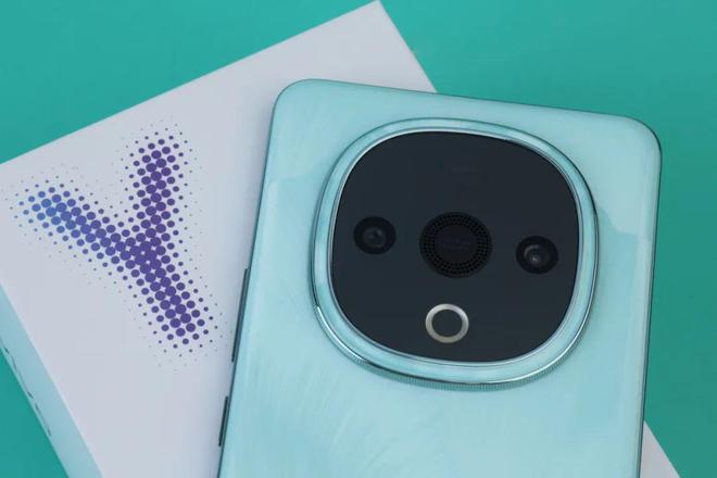 音响——vivo Y300评测long8唯一网站口袋里的蓝牙(图3)