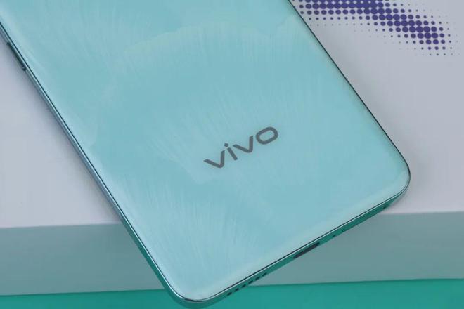 音响——vivo Y300评测long8唯一网站口袋里的蓝牙(图7)